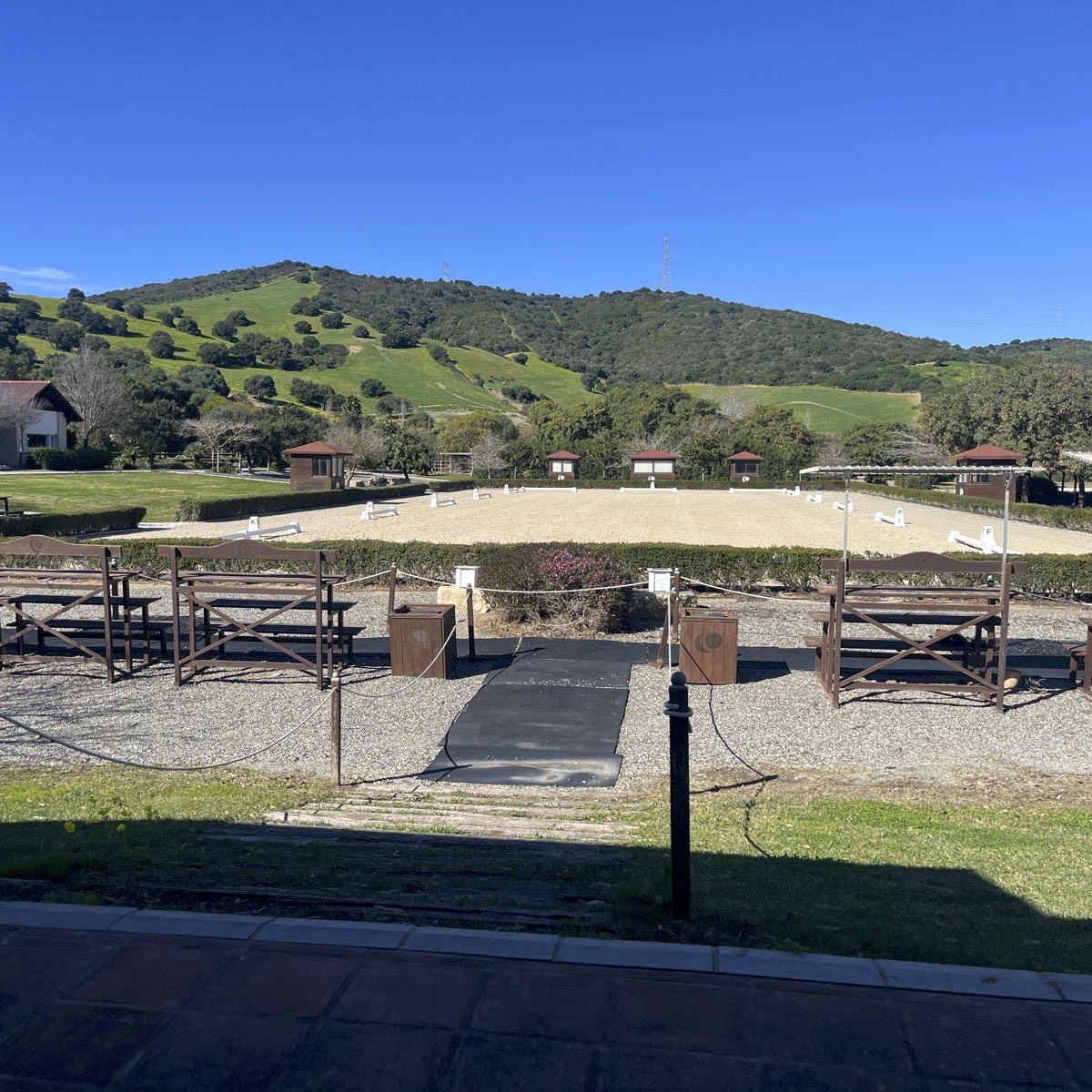 Polo-Trainingsbahnen mit Risohorse Ebbe-Flut-System in Spanien