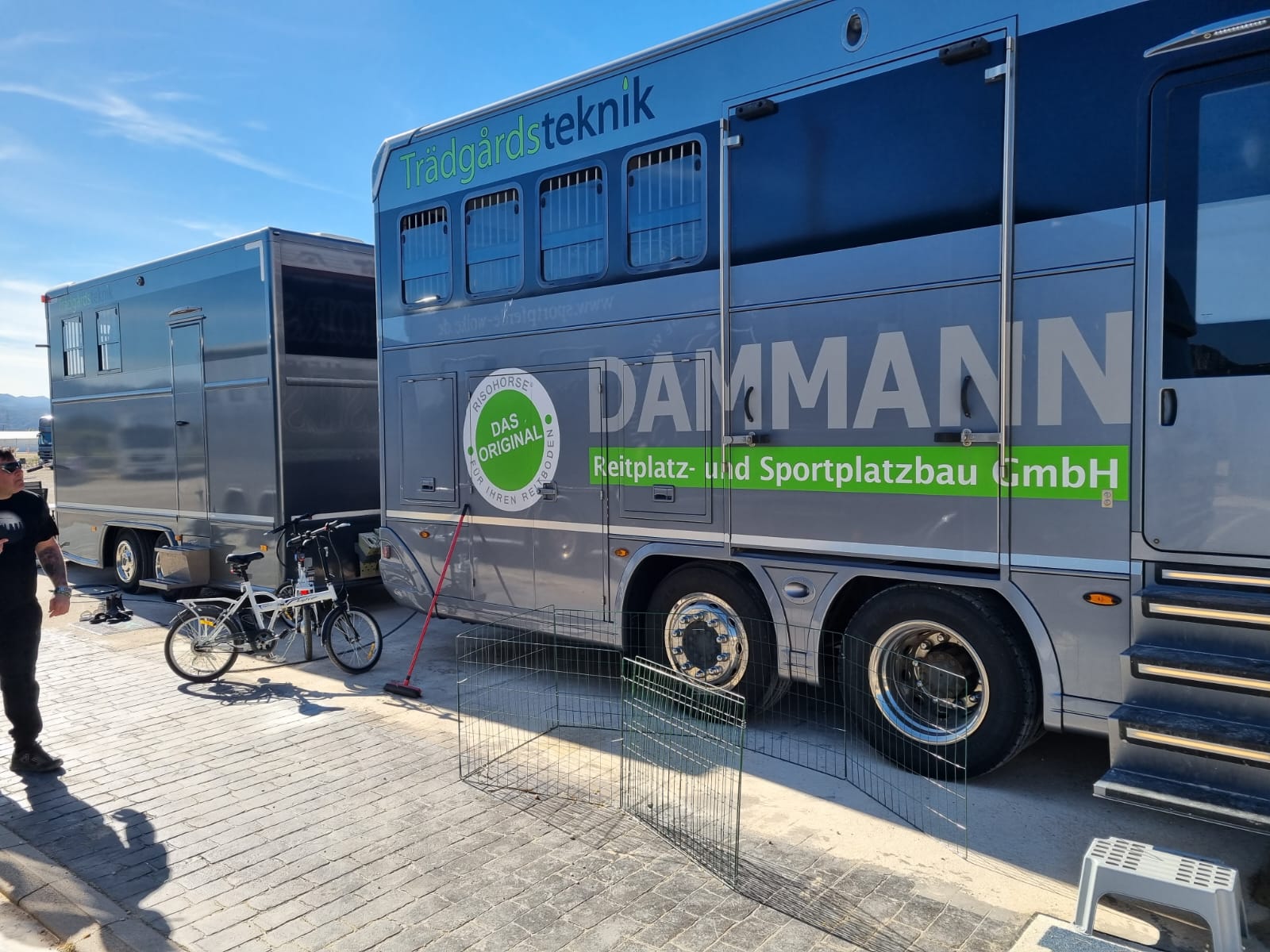 Risohorse team vehicle in Sweden – international riding surface construction